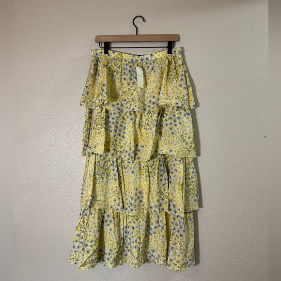 NWT Abercrombie & Fitch Drama Tiered Maxi Skirt Large Petite - Picture 2 of 9